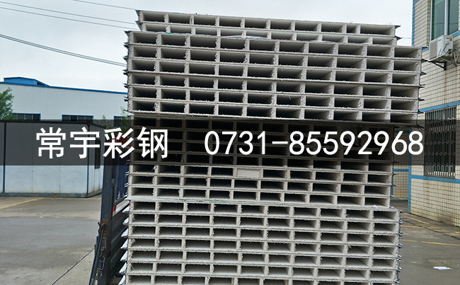 ϲV幫˾ www.bansheesportsbar.com